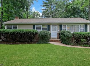 382 S Pleasant Ave, Ridgewood, NJ 07450