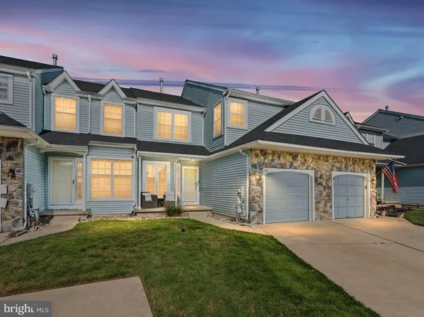 138 Kerry Lynn Ct, Williamstown, NJ 08094