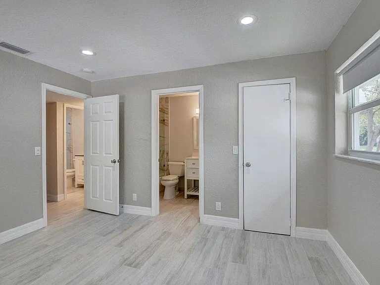 398 W Camino Real #6 — Photo 7