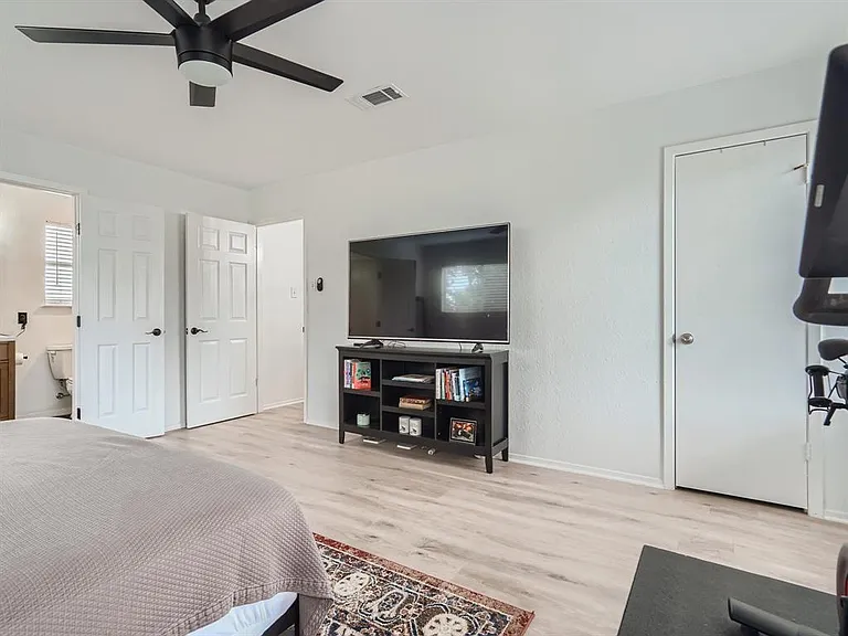 7701 Copano Dr — Photo 18