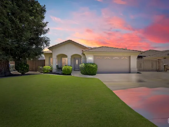 10121 Pavilion Dr, Bakersfield, CA 93312
