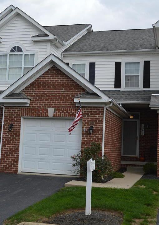 1st image of 3998 Park Cir E #3998