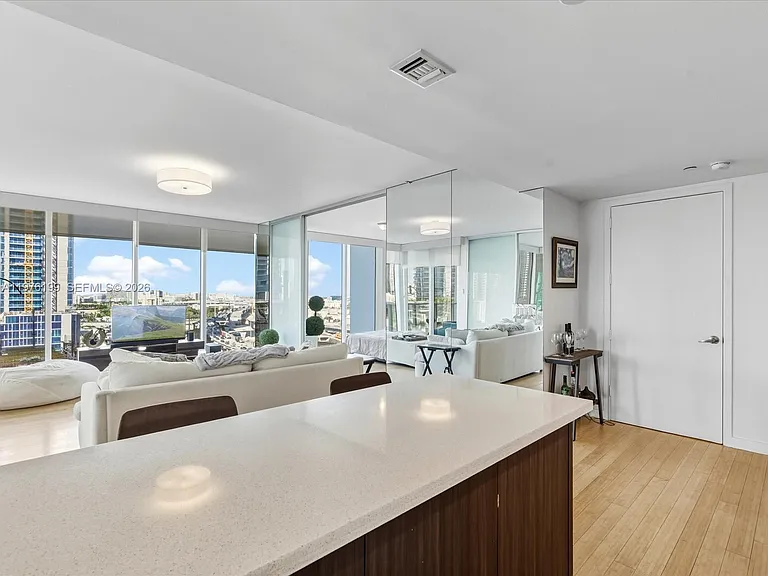 1040 Biscayne Blvd #1107 — Photo 7