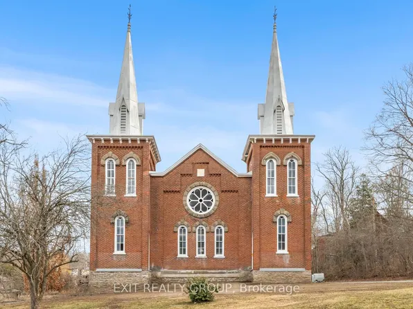 44 Union Rd, Prince Edward County, ON K8N 4Z7