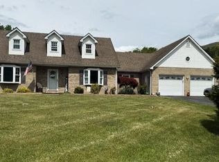 307 Sammys Rd, Covington, VA 24426