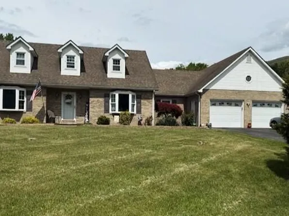 307 Sammys Rd, Covington, VA 24426