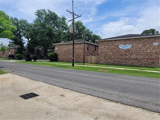839 E Boyd Dr #C — Photo 22