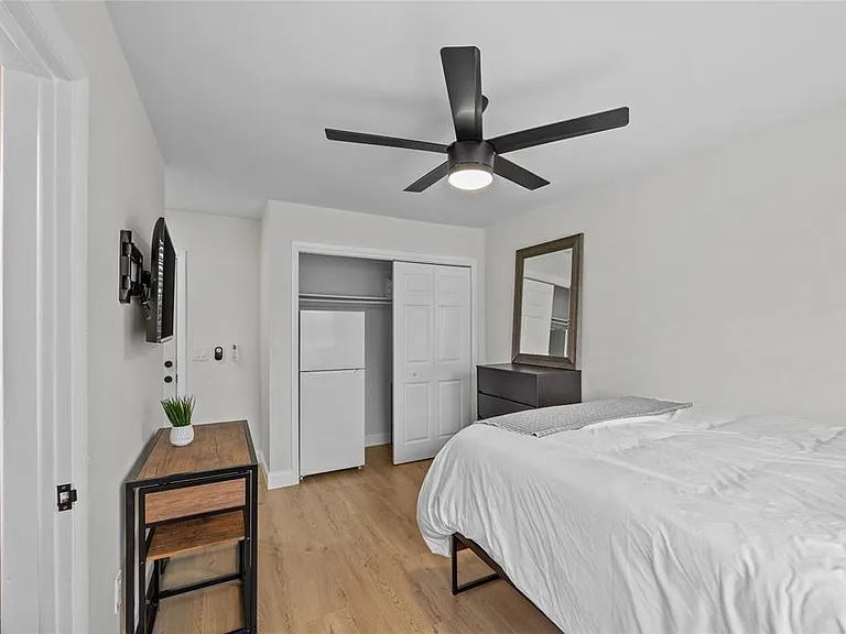 1437 NE 30th Ct #SIDE — Photo 7