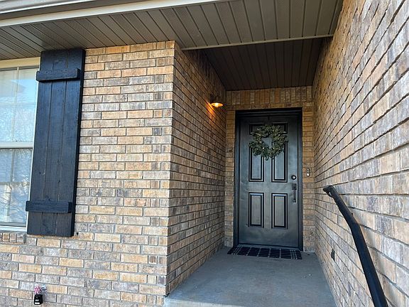 2nd image of 3128 S Overhill Ave