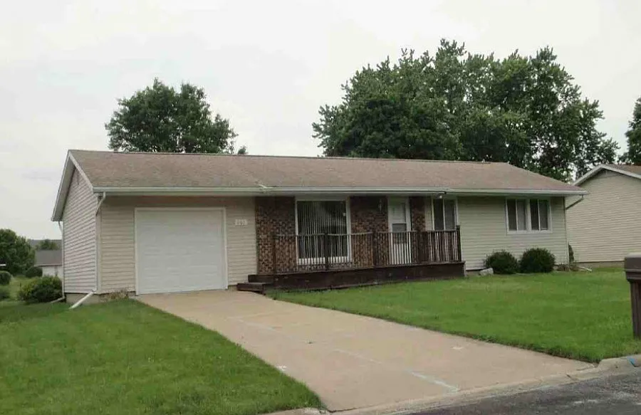 101 Olga St photo 1