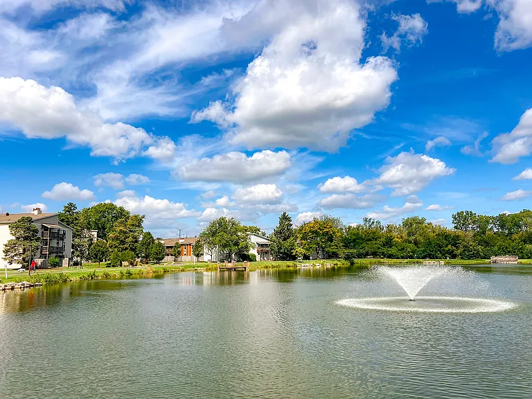 Barrington Lakes Apartments — Photo 46