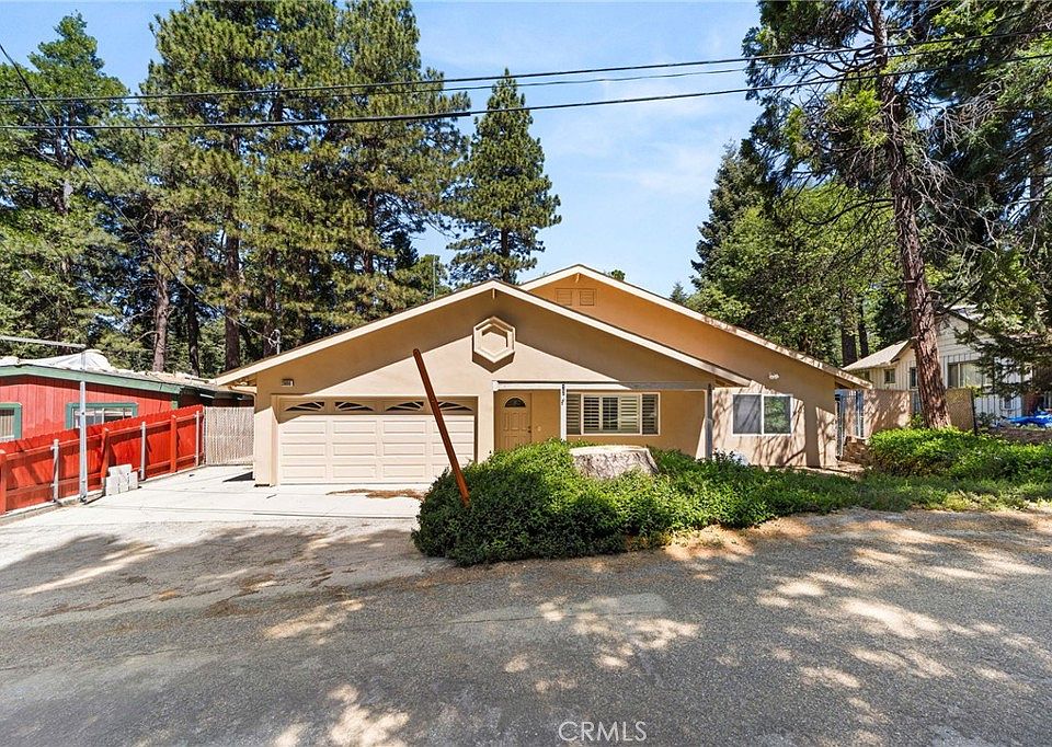 1st image of 31686 Luring Pines Cir