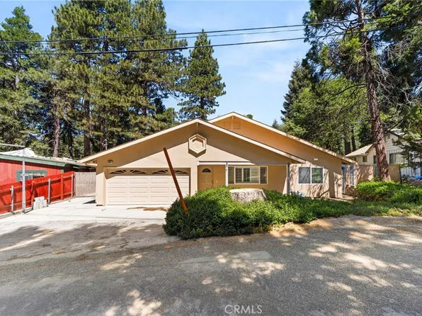 31686 Luring Pines Cir, Running Springs, CA 92382