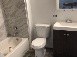 91 Edison Ct APT B, Fox Lake, IL 60020