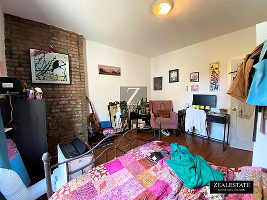 Rented by ZealEstate Group Inc | media 20