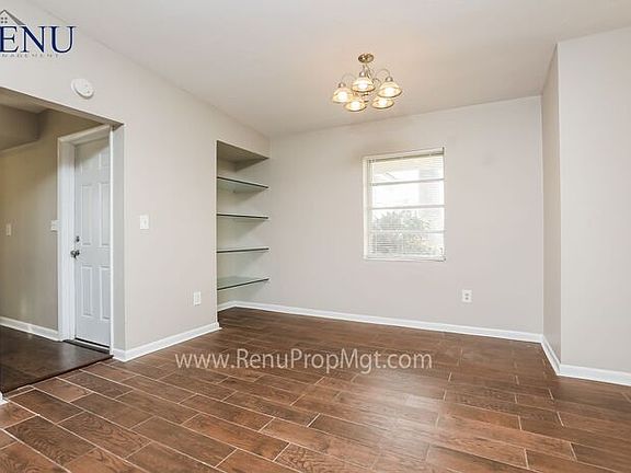4th image of 1223 W Wellington Dr