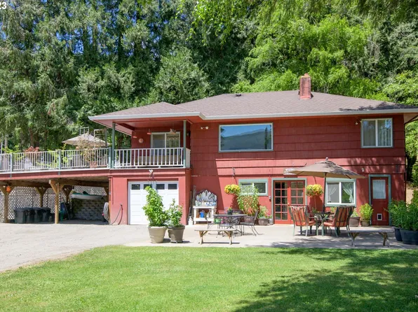 89733 Upper Johnson Creek Rd, Leaburg, OR 97489