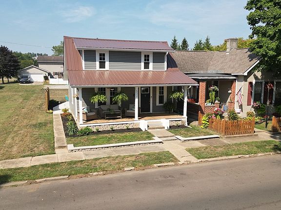 2nd image of 532 Vine St