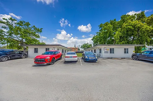 3932 SW 12th Pl #1 Photo 1