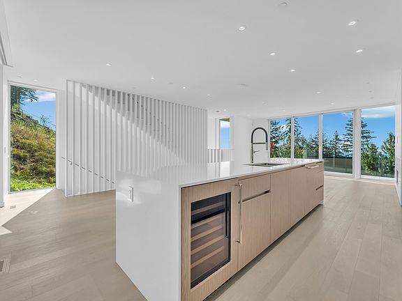 3rd image of 3317 Chippendale Rd
