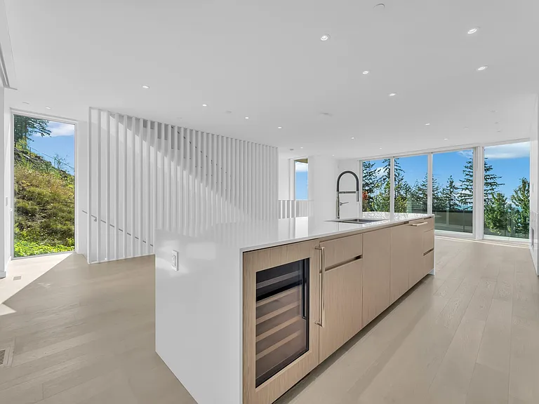 3317 Chippendale Rd — Photo 3