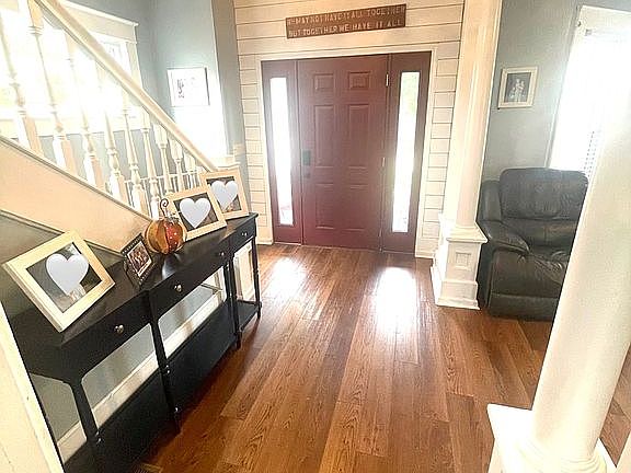 4th image of 720 N Uhrich St