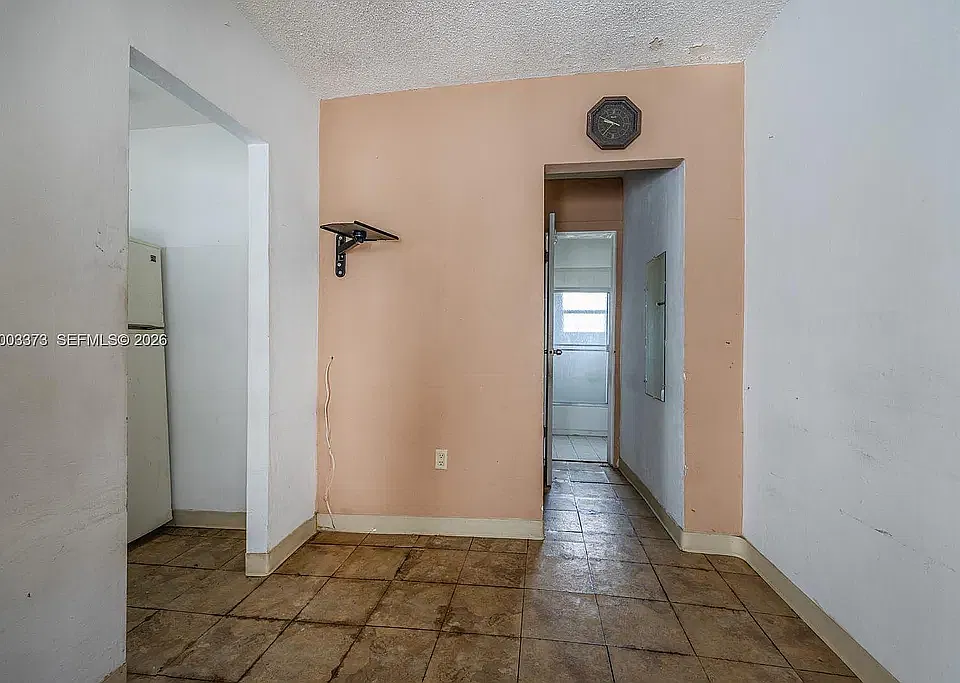311 SW 10th Ave #2