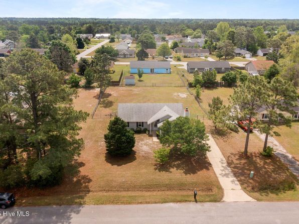 308 Dayrell Drive, Hubert, NC 28539