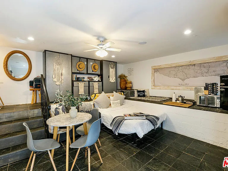 2851 Seabreeze Dr — Photo 57