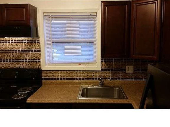 2nd image of 839 Henri Ct