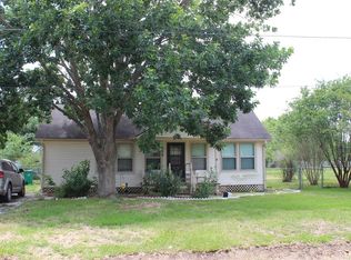 309 E Tres Palacios Ave, Palacios, TX 77465
