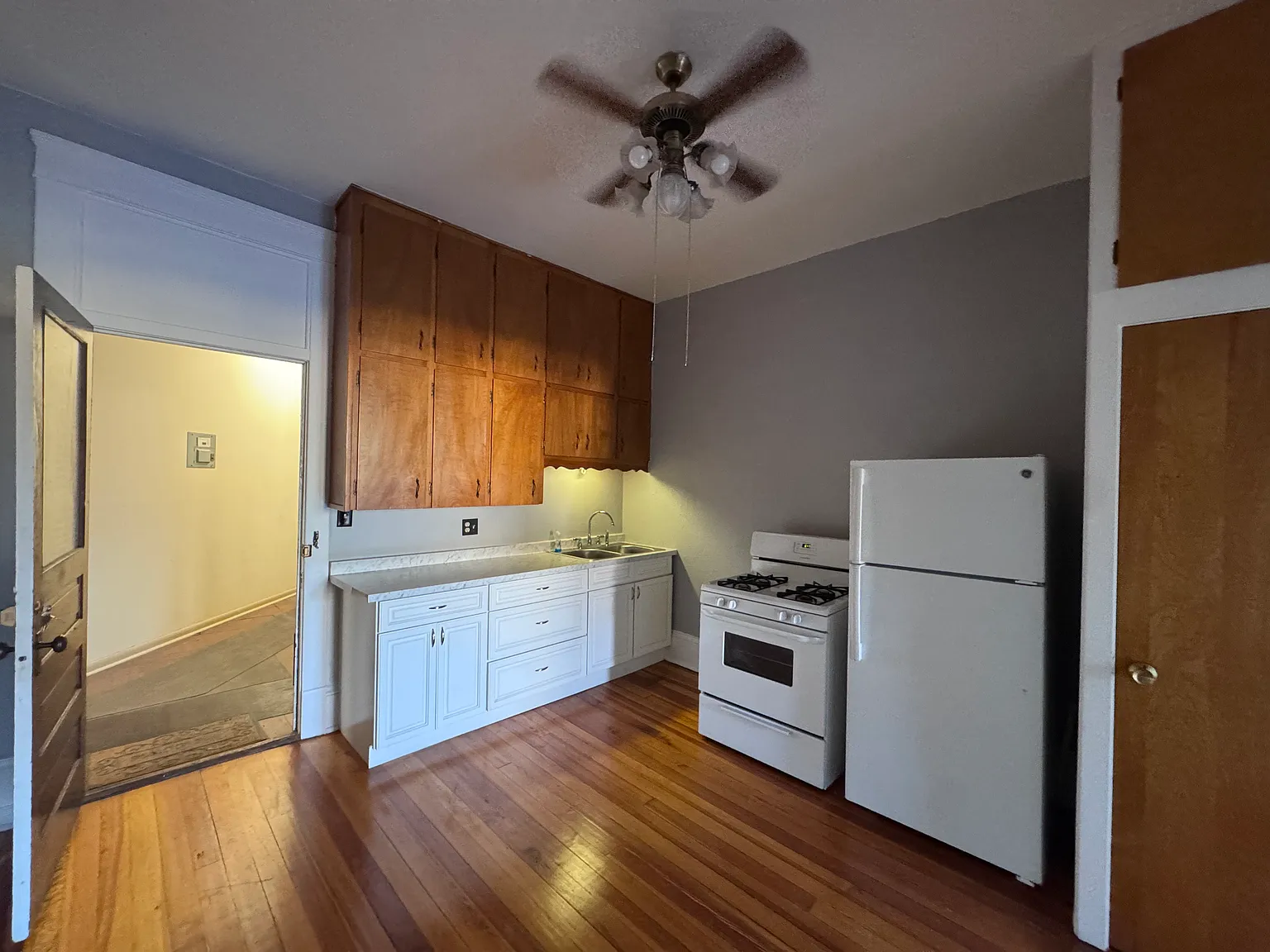 1 bed, $850 — Photo 2