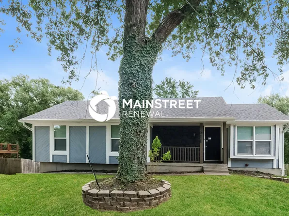 1611 SE 2nd Ter, Lees Summit, MO 64063