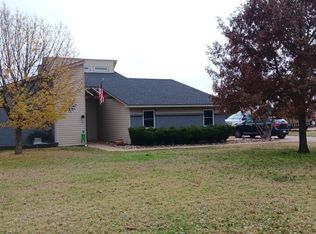 12 Cliff Dr, Mineral Wells, TX 76067