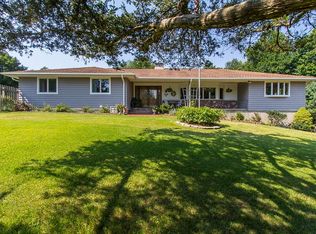 26 Chipmunk Ln, Ridgefield, CT 06877