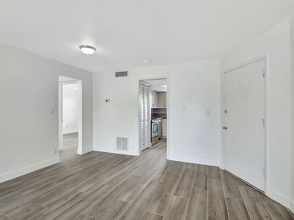 5th image of 117 Lehane Terrace #209