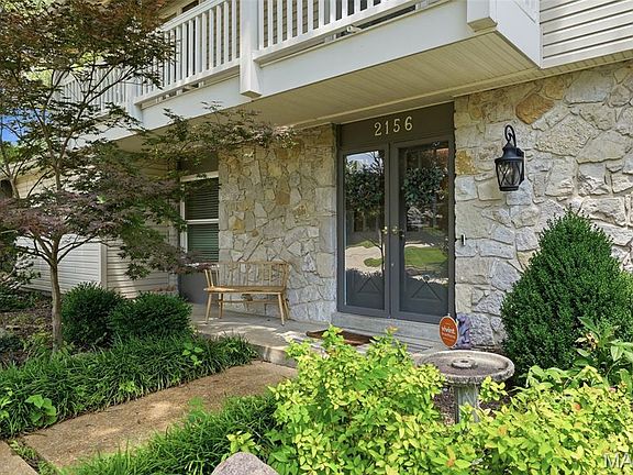 3rd image of 2156 Courtleigh Ln