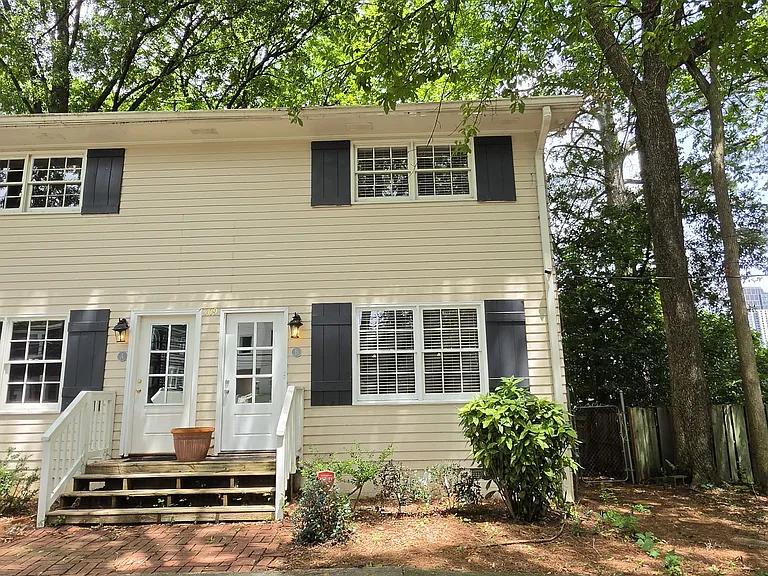 1179 Holly St NW #B — Photo 1