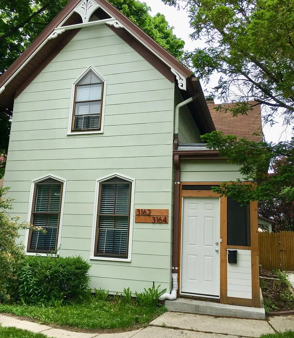 2 bed, 900 sqft, $1,150 — Photo 1