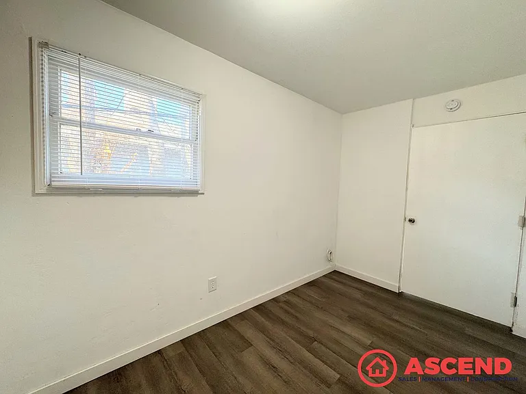 214 Beardsley Ave — Photo 6