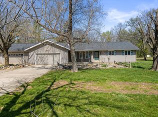 1150 East Dr #800-N, Sullivan, IL 61951