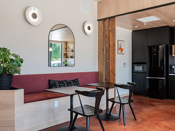 Resident Lounge with WiFi & Coworking Spaces