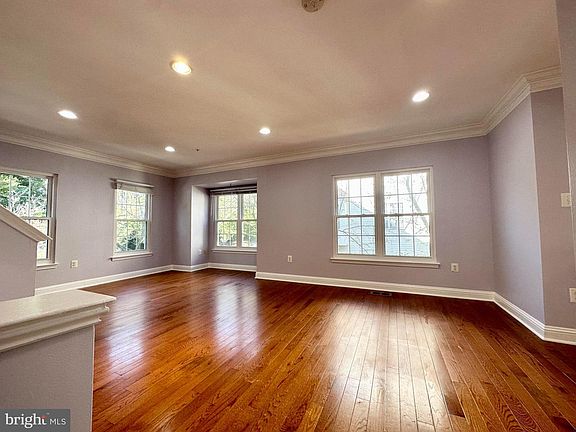 5th image of 13515 Niagara Falls Ct