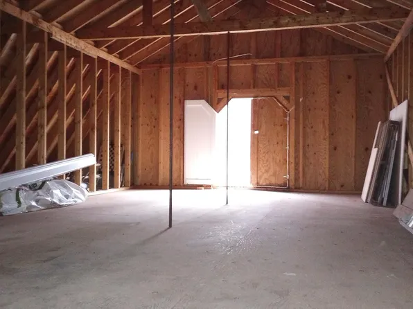 23 Hopkins Road, Hampden, ME 04444