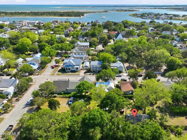 307 Orange Street, Beaufort, NC 28516