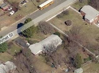 3720 Lacy Blvd, Falls Church, VA 22041