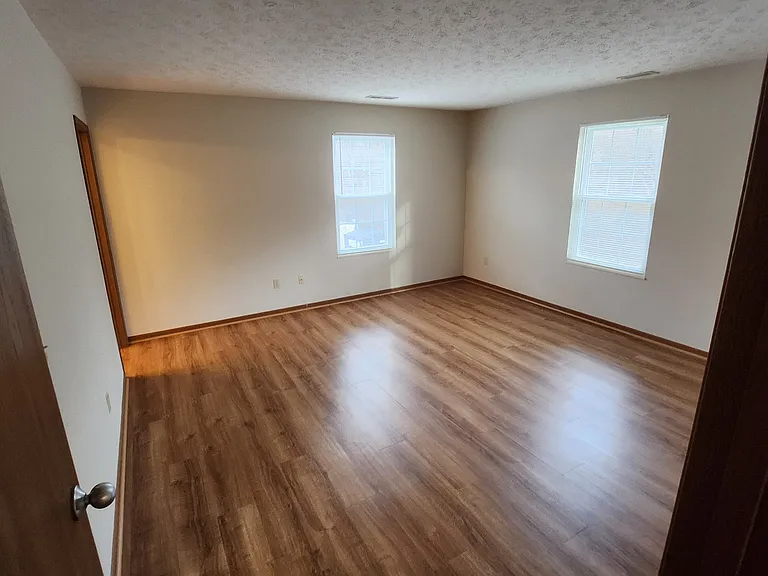 1154 Witt Rd — Photo 10