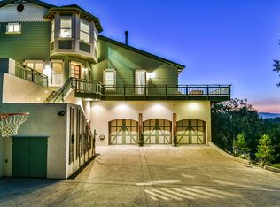 891 Holly Hill Dr, Walnut Creek, CA 94596