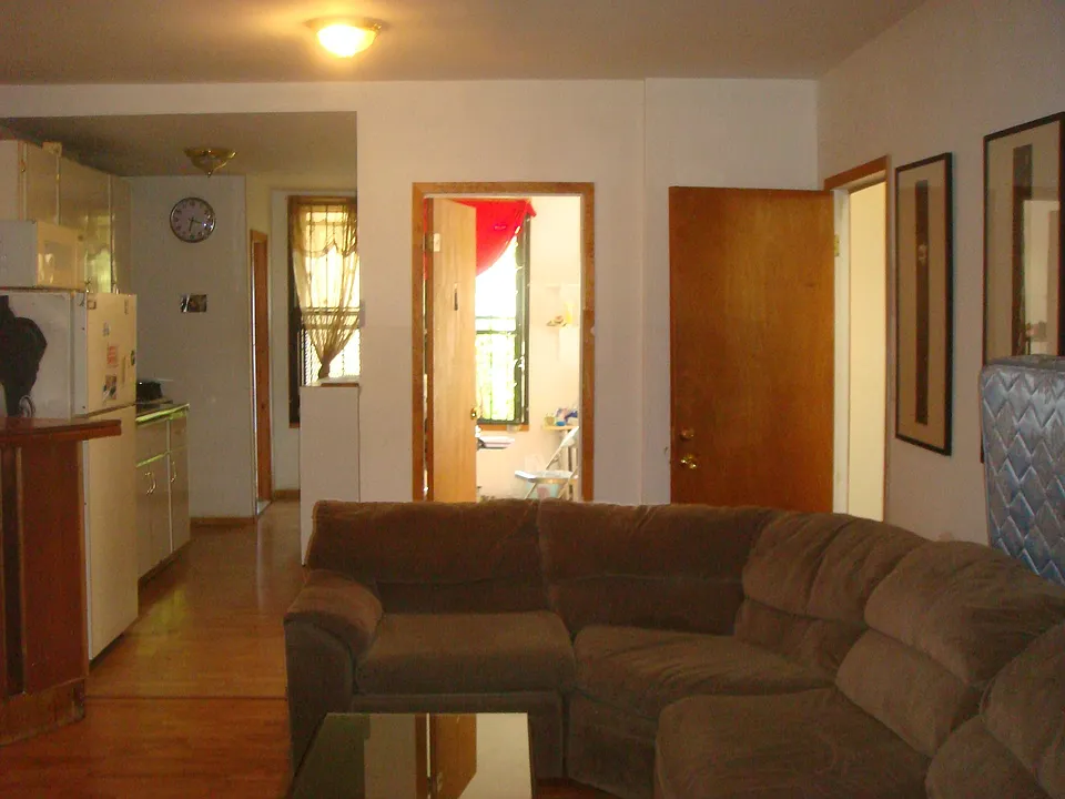 Living Room/Kitchen