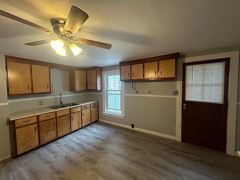 3129 High Street — Photo 3